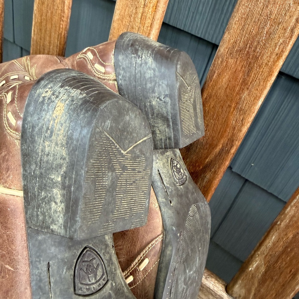 Ariat Brown Leather Western Boots with Cream Stitching - Picture 9 of 9